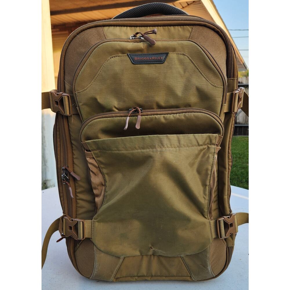 BRIGGS & RILEY (BU122X) BRX 22″ Explore Upright‎ Rolling Carryon Luggage Brown